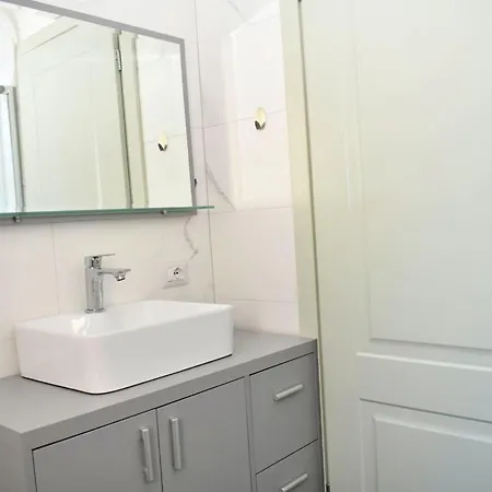 Apartment Tastefully Outfitted In